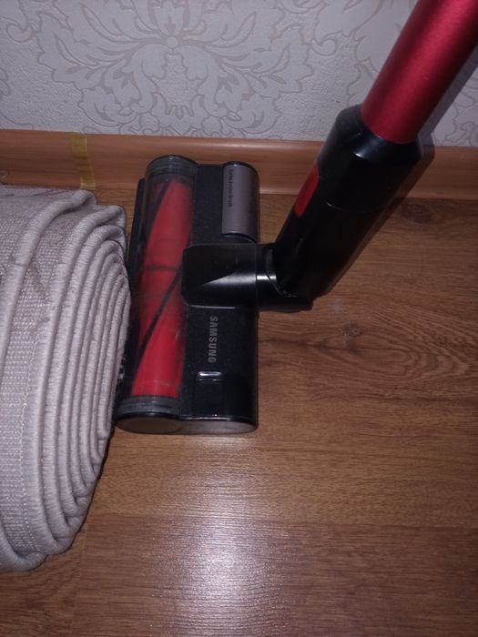 Продам б/ у пылесос Самсунг. Работает но быстро отключается.