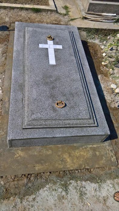 Construcții funerare
