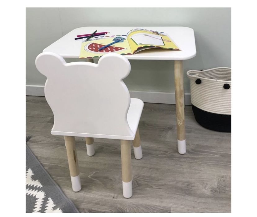 Продам детский стол со стулом