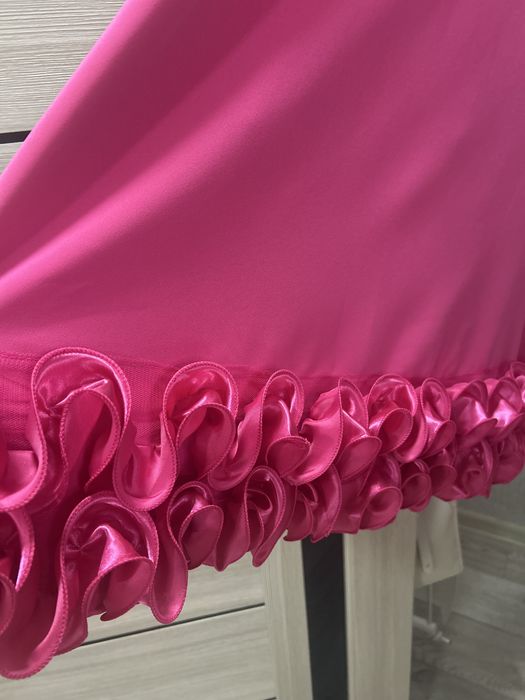 Әдемі көйлек сатылады тегін жеткізумен