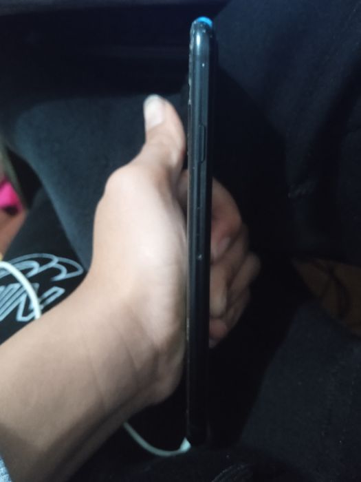 iPhone  se разбит экран