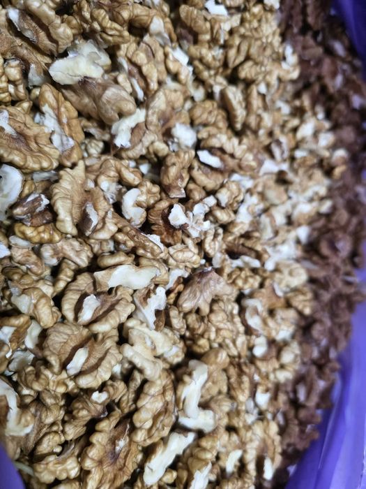 Miez de nuca din anul 2025.