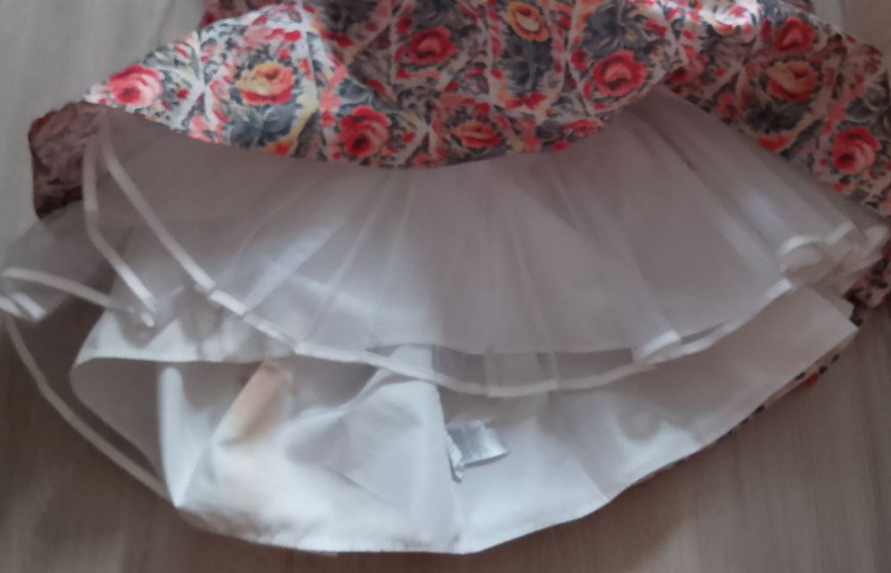 Официална детска рокля 7-8 год.