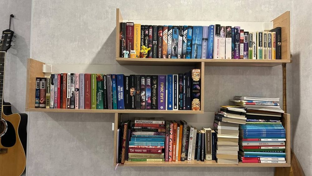 Продам книжную полку