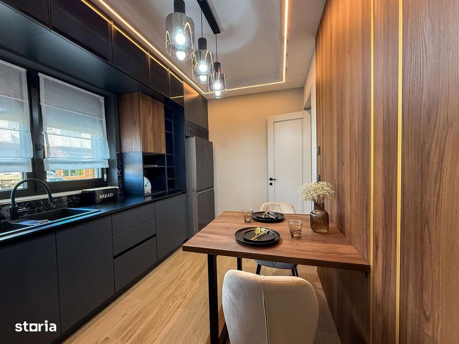 ESQ Village3, casa insiruita 127mpU, P+E, 4 cam,3 băi,2 locuri parcare