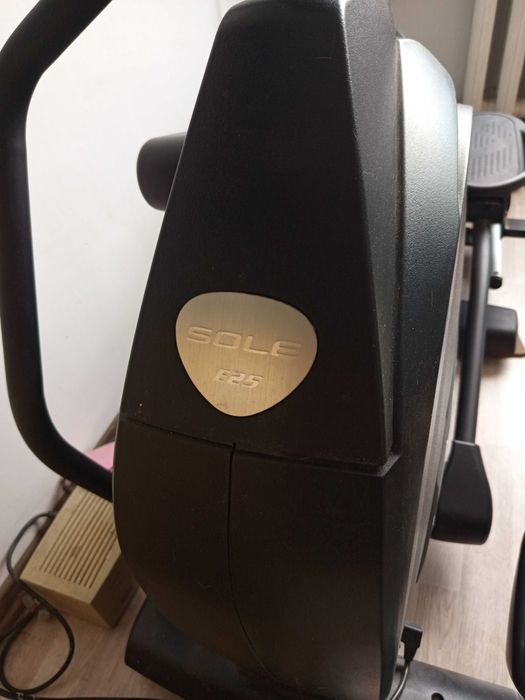 эллиптический тренажёр Sole E25