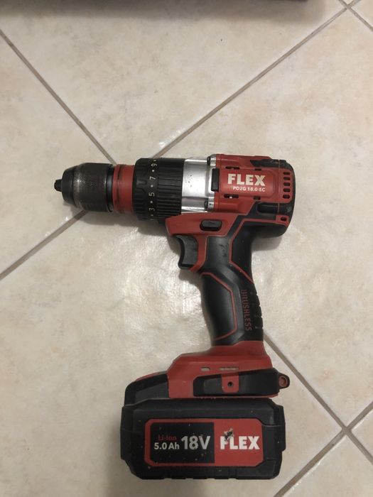 Set Marca Flex contine Bormasina cu impact și polizor cu variator