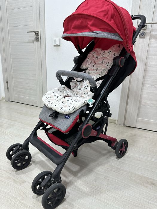 Коляска Chicco.