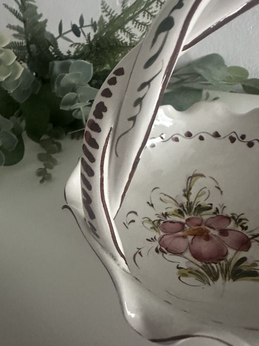 Coș ceramic pictat manual cu mâner