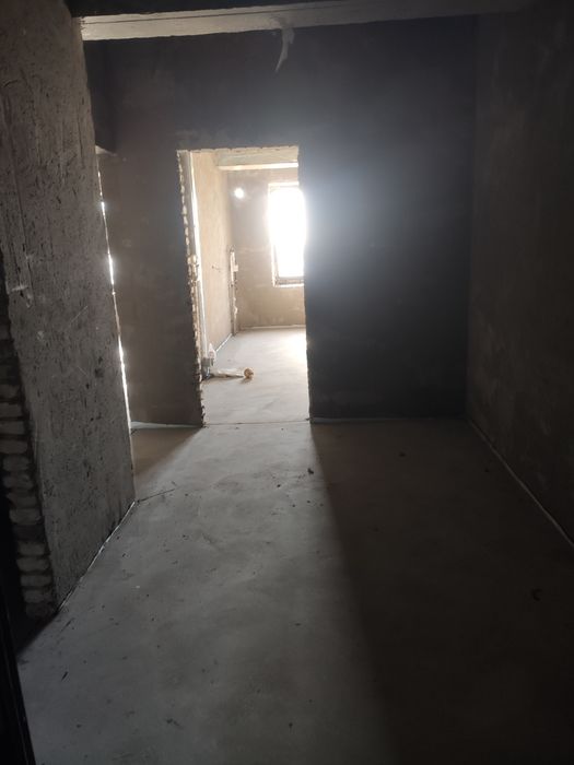 1 хоналик 8 етаж