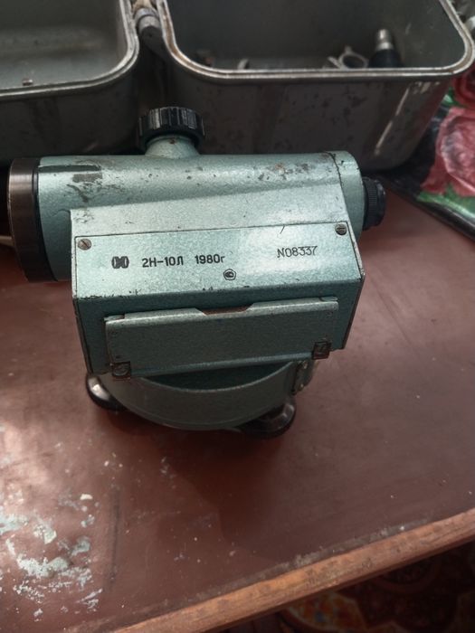 Нивелир дорожный