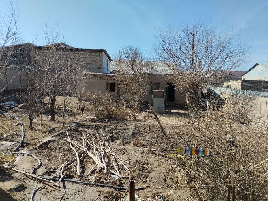 Cholishda uy sotilodi