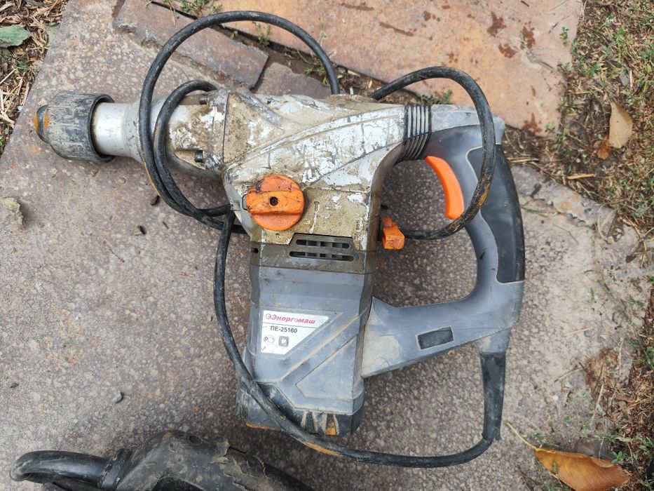 Дрели и перфораторы