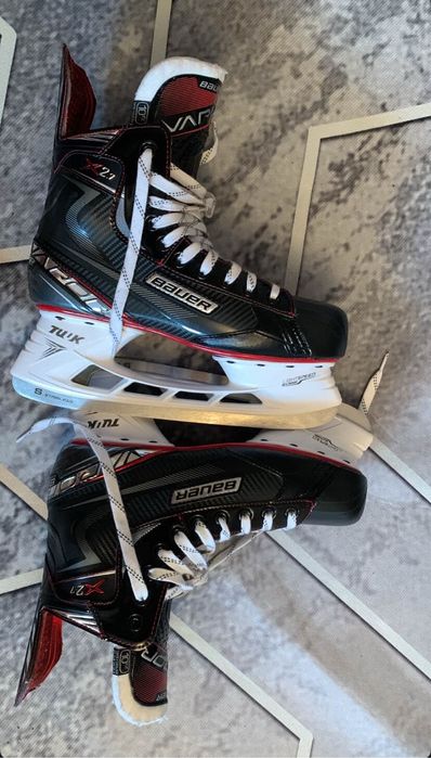 Продам коньки бвура Bauer