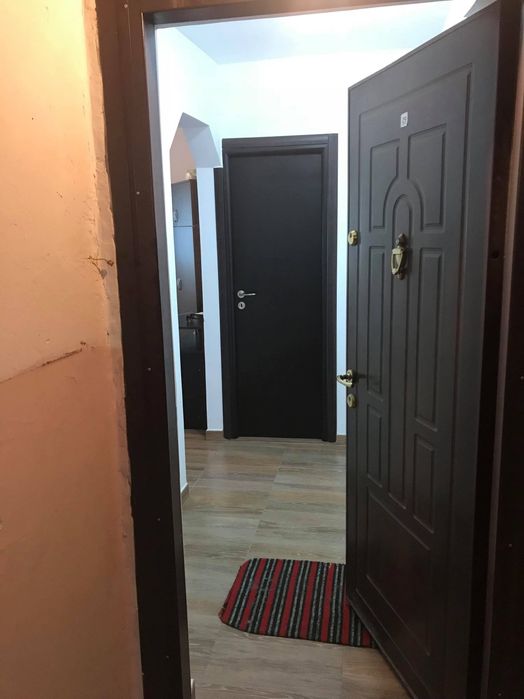 Închirieez garsoniera