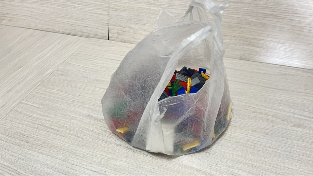 Продам пакет с Lego