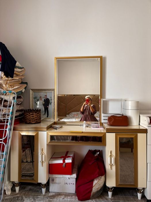 Спальный гарнитур