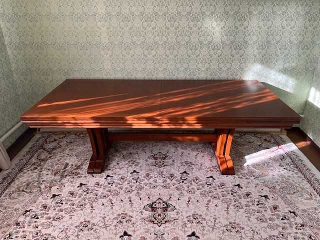 Стол раздвижной для гостийной