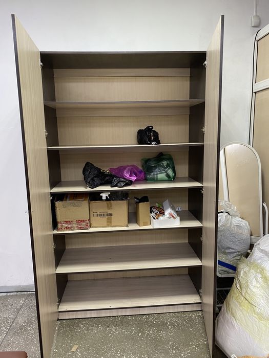 Продам шкаф с зеркалом