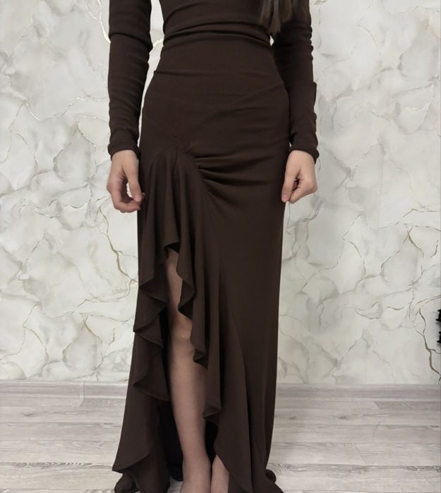 Платье в коричневом цвете