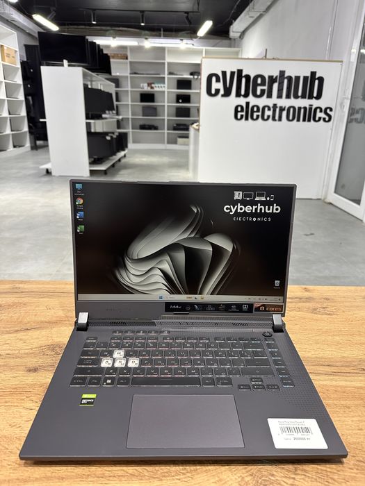 Игровой ноутбук Asus Rog Strix