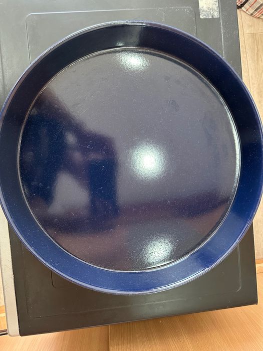 Продаю духовку artel