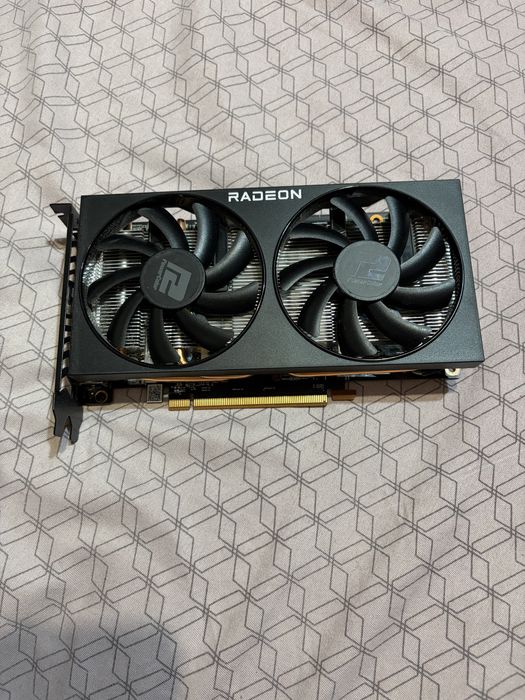 AMD RX 6600 - 8GB
