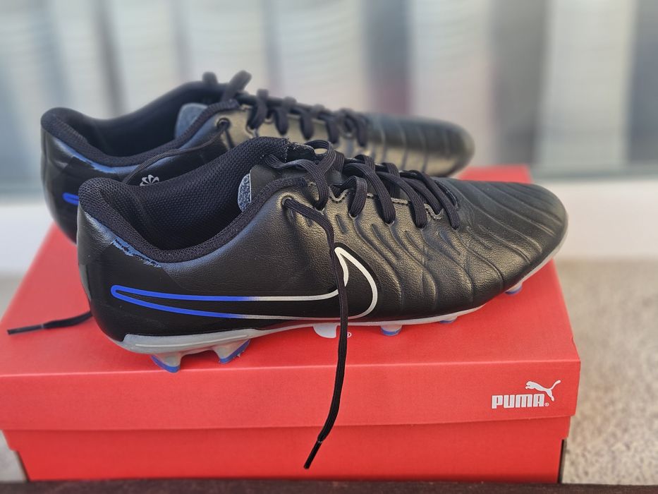 Бутонки     Nike