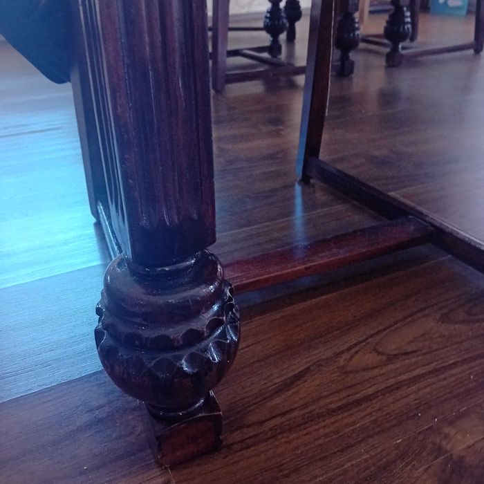 Scaune lemn masiv rustice sculptate