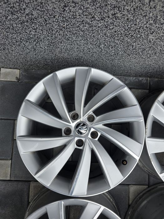 Jante bicolor, R18, 5x112, 7.5J, ET51