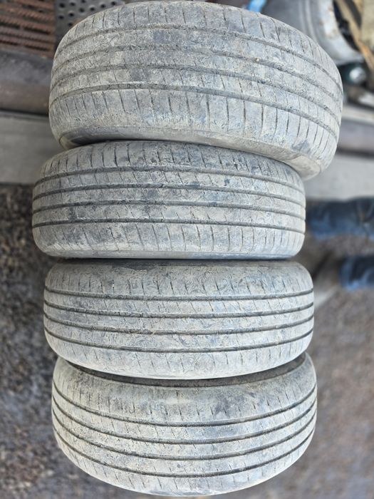 Продам резину летнюю на 16