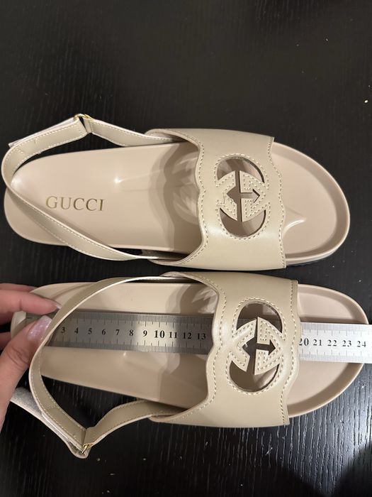 Сандалии летние.