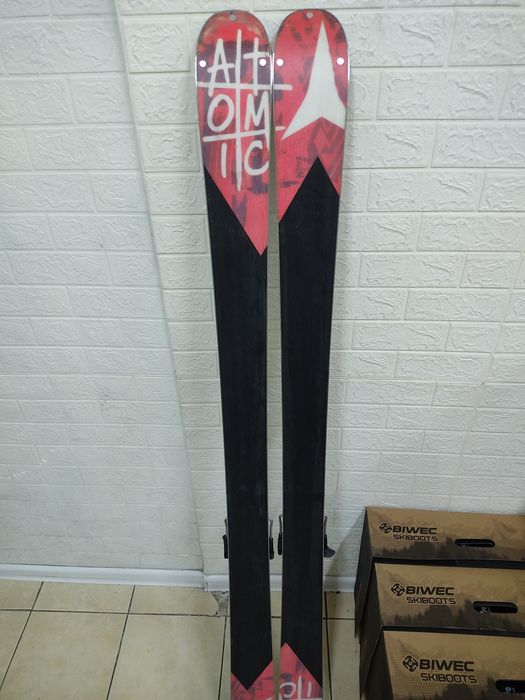 Парковые/Фрирайдные лыжи Atomic infamous 161