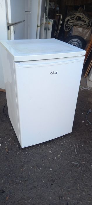 Продаётся холодильник Артель