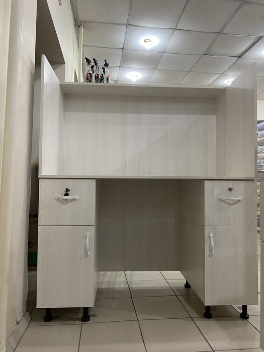 ресепшн с тумбочками