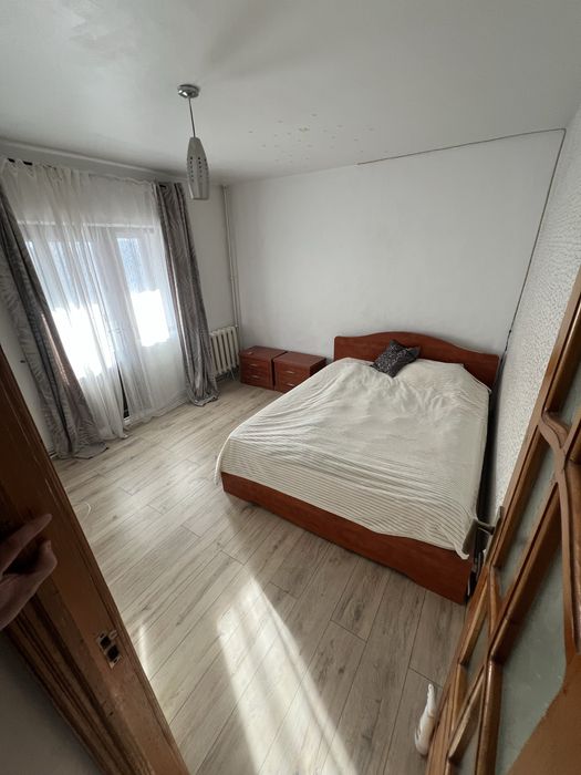 Inchiriez apartament 2 camere zona cartier