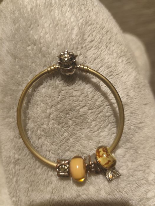 Гривна  Pandora  със стич