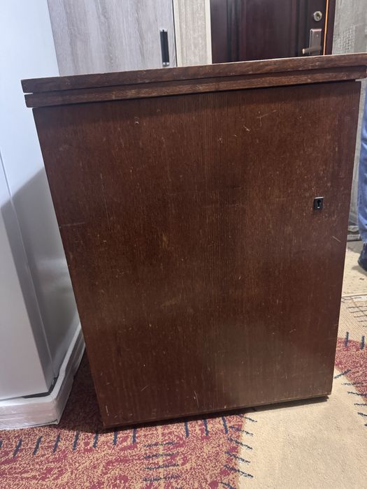 Продаю швейную машину