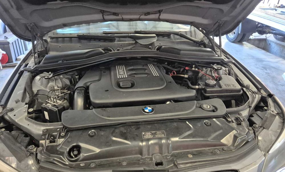 BMW E61 520d на части