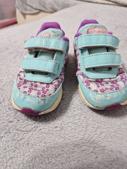 Adidasi fetite Adidas