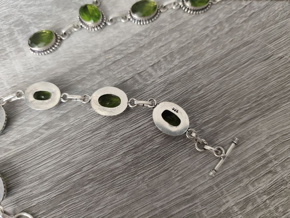 Set argint 925 cu pietre culoarea peridot