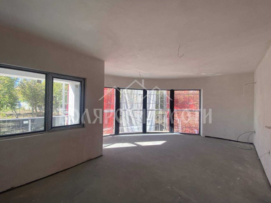 Тристаен апартамент в кв. Бузлуджа