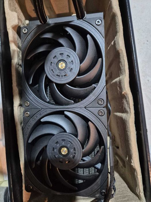 Cooler Procesor Lichid Thermalright Frozen Edge 240 Black