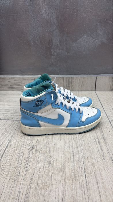 Jordan 1 University Blue