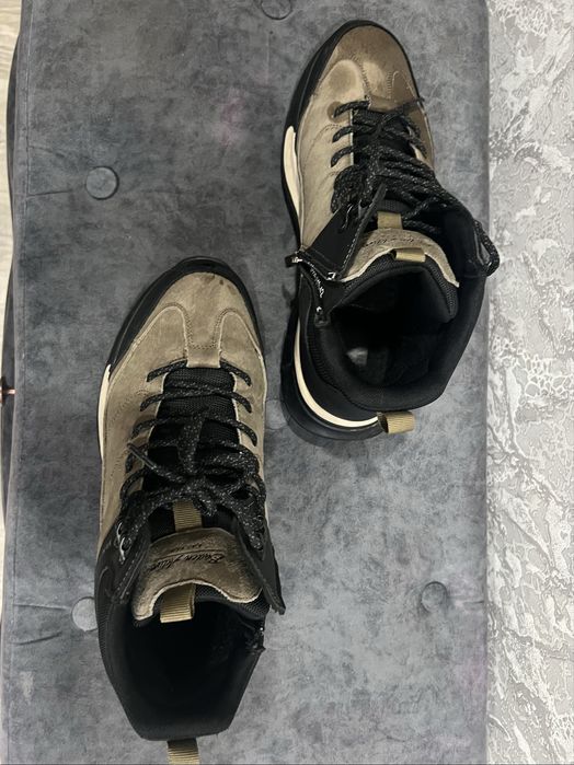 Продам мужские кроссовки.