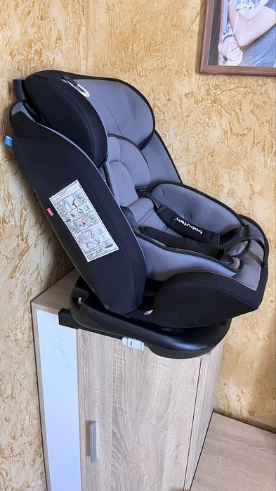 Продается детское автокресло.