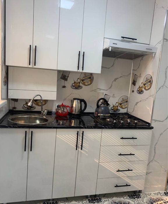 Metro Yunsobod  4 kv Arendaga 2/2/4 450$