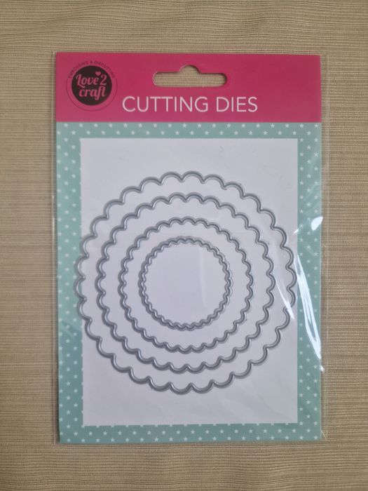 Продавам метални щанци