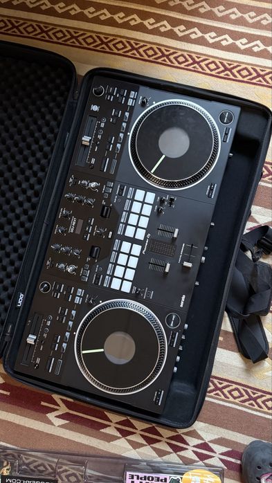 Pioneer DJ DDJ-REV7