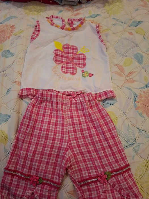 Продавам бебешки дрешки